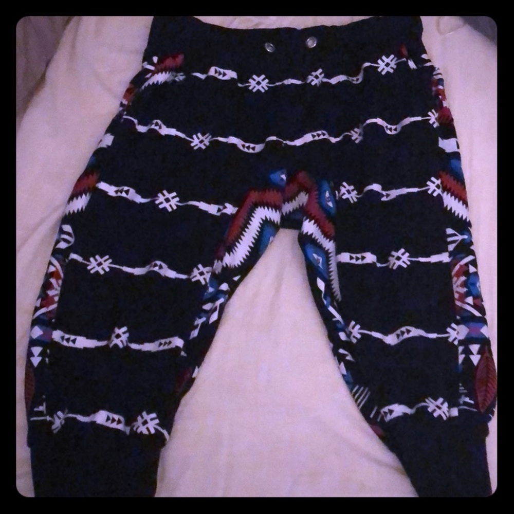 Royal seven tribal pattern Capri for men